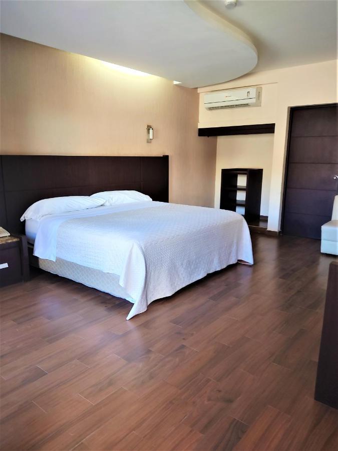 Hotel Oasis Heroica Caborca 外观 照片