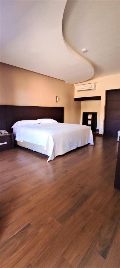 Hotel Oasis Heroica Caborca 外观 照片